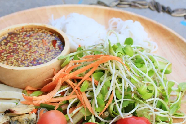 Salade épicée jeune tournesol vert semis - asia food — Photo