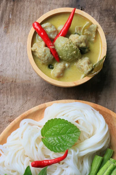 Taste of green curry coconut milk and rice noodle — Stock Photo, Image