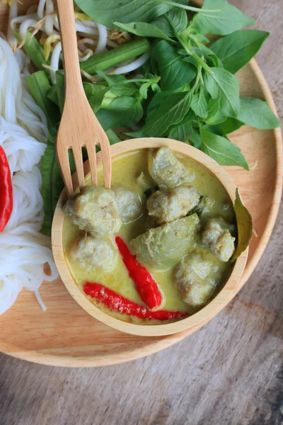 Sabor a curry verde leche de coco y fideos de arroz —  Fotos de Stock