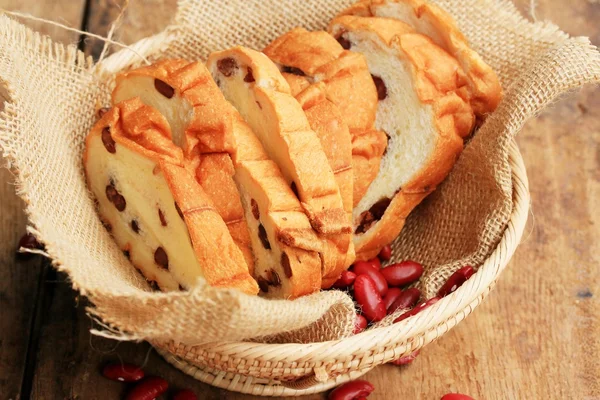 Brot rote Bohnen auf Holz Jahrgang — Stockfoto