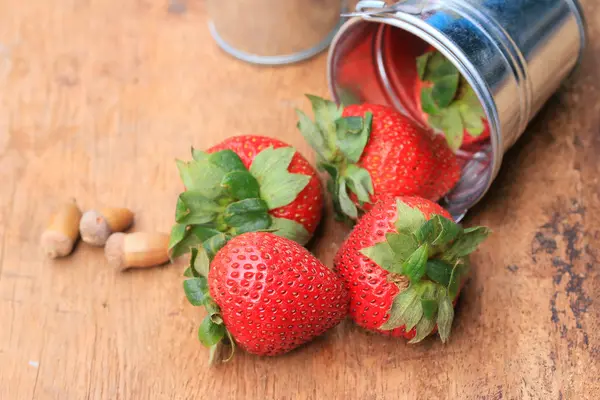 Erdbeere frisches Obst — Stockfoto