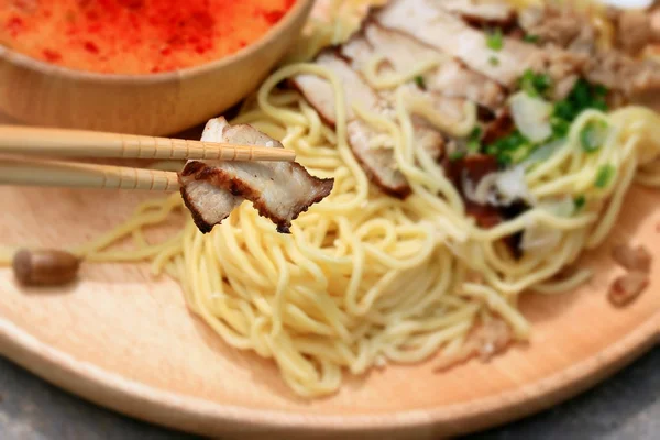 Sopa picante de ramen de porco - comida japonesa — Fotografia de Stock