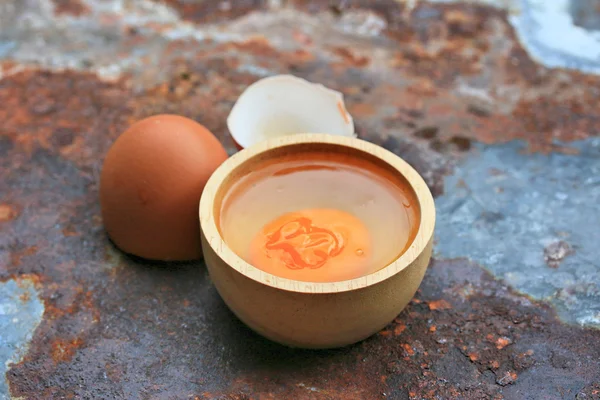 Staré vejce na zinku — Stock fotografie