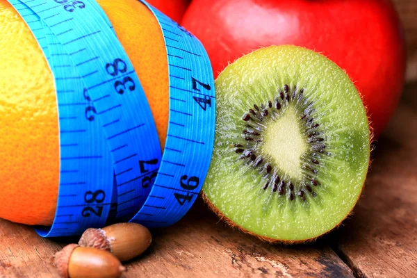 Renkli sağlıklı karışık meyve — Stok fotoğraf