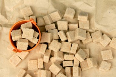 yığın üzerinde doğal küp şeker