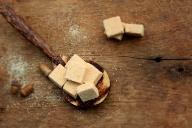 yığın üzerinde doğal küp şeker