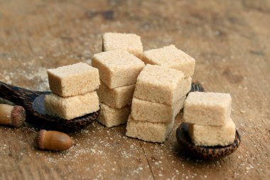 yığın üzerinde doğal küp şeker