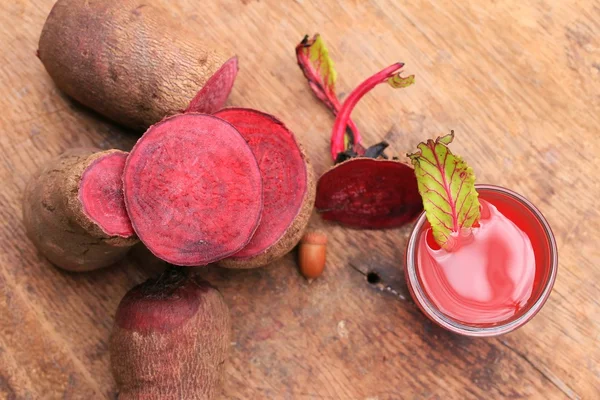 Fresh beetroot and juice — Stock Photo, Image