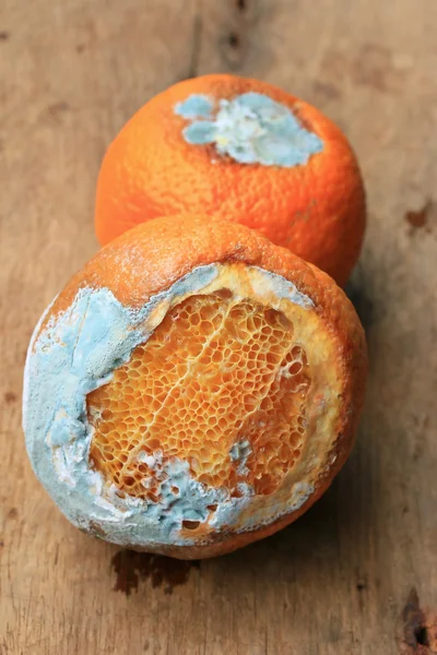 ahşap vintage çürük turuncu meyve