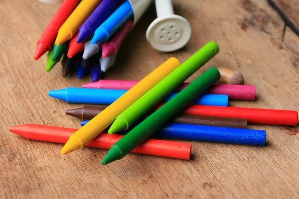 Crayons de cire sur bois vintage — Photo