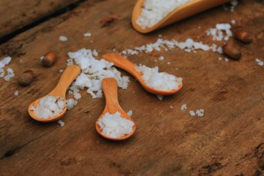 ahşap bir vintage üzerinde beyaz tuz