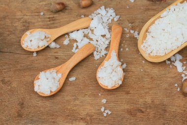 ahşap bir vintage üzerinde beyaz tuz