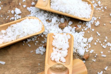 ahşap bir vintage üzerinde beyaz tuz