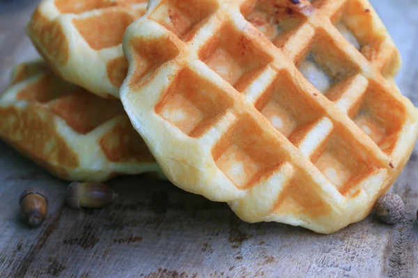 Leckere süße Waffel mit roten Bohnen — Stockfoto