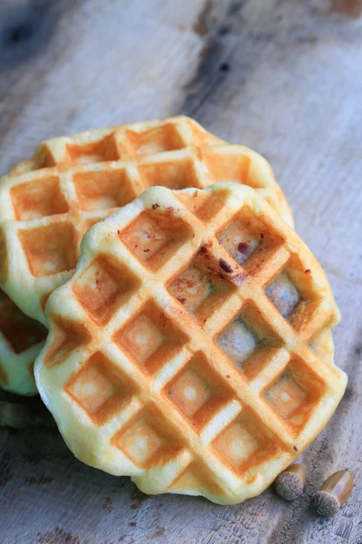 Sabroso waffle dulce con frijol rojo — Foto de Stock