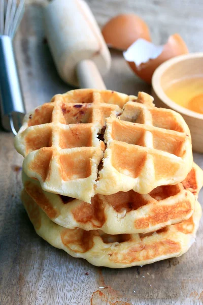 Sabroso waffle dulce con frijol rojo — Foto de Stock