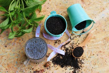 fesleğen tohumu fiber içecek ve tape ölçmek için