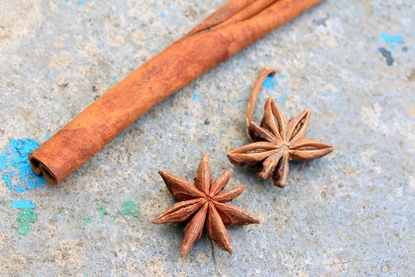 Star anise and cinnamon — Stock Photo, Image