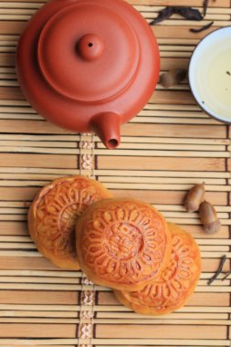 Festival moon pasta ve sıcak çay - Çin kek