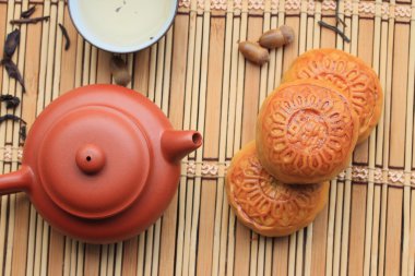 Festival moon pasta ve sıcak çay - Çin kek