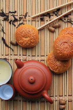 Festival moon pasta ve sıcak çay - Çin kek