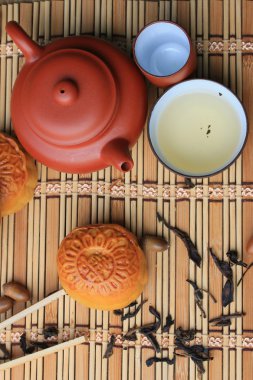 Festival moon pasta ve sıcak çay - Çin kek