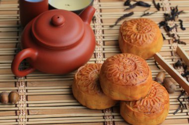 Festival moon pasta ve sıcak çay - Çin kek