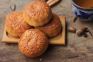 Festival moon pasta ve sıcak çay - Çin kek