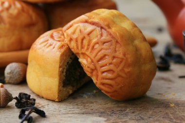 Festival moon pasta ve sıcak çay - Çin kek