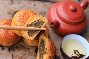 Festival moon pasta ve sıcak çay - Çin kek