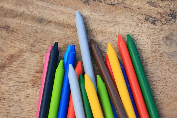 Crayons de cire sur bois vintage — Photo