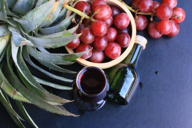 ananas ve üzüm şarap