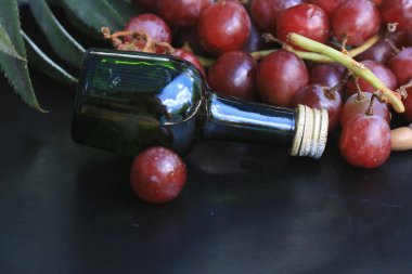 ananas ve üzüm şarap