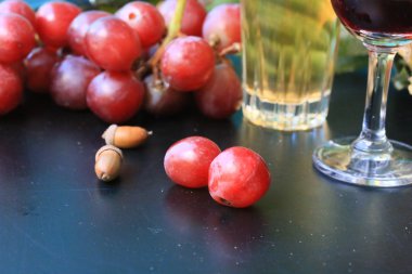 ananas ve üzüm şarap