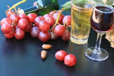 ananas ve üzüm şarap