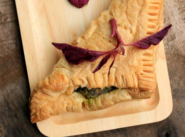 lezzetli puf ıspanak pasta