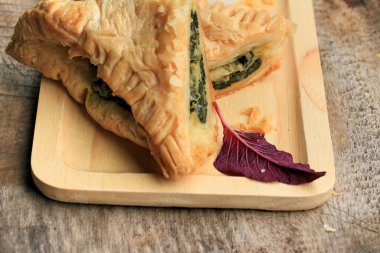 lezzetli puf ıspanak pasta