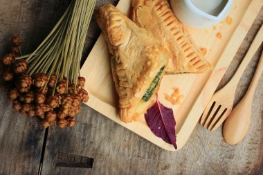 lezzetli puf ıspanak pasta