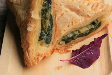 lezzetli puf ıspanak pasta