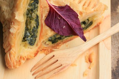 lezzetli puf ıspanak pasta