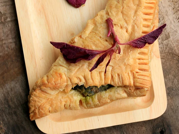 lezzetli puf ıspanak pasta