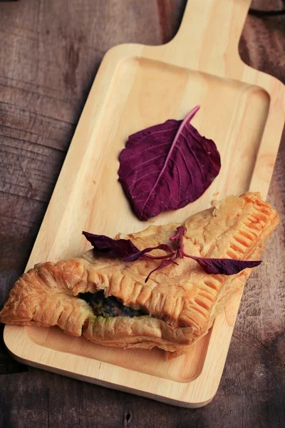 lezzetli puf ıspanak pasta