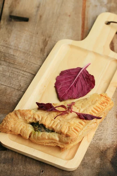 lezzetli puf ıspanak pasta