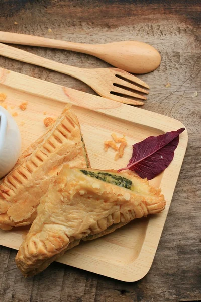 lezzetli puf ıspanak pasta