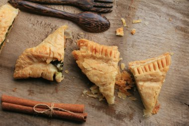 lezzetli puf ıspanak pasta