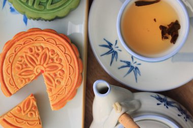 Festival moon pasta ve sıcak çay - Çin kek