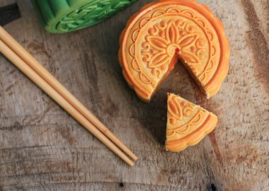 Festival moon pasta ve sıcak çay - Çin kek