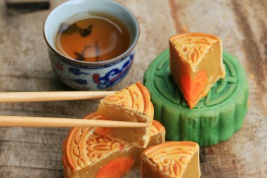 Festival moon pasta ve sıcak çay - Çin kek
