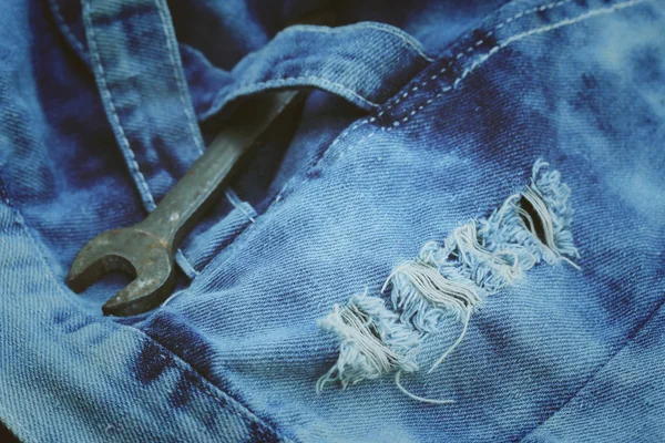 Vintage jeans fondo y herramientas — Foto de Stock