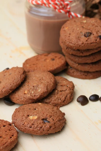 Čokoláda čip cookies a kakaa — Stock fotografie